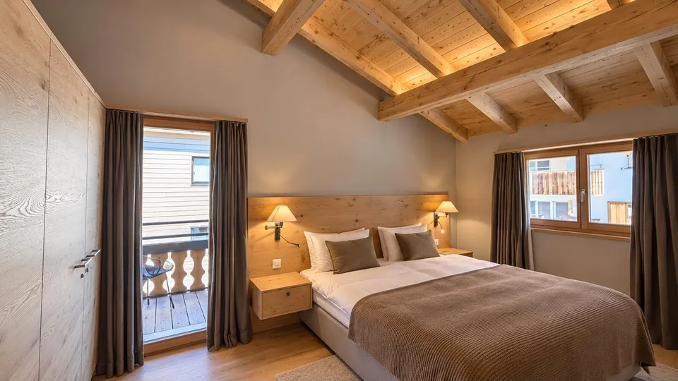 Exklusive 5.5 Zimmer Dachgeschosswohnung im Zentrum von Klosters