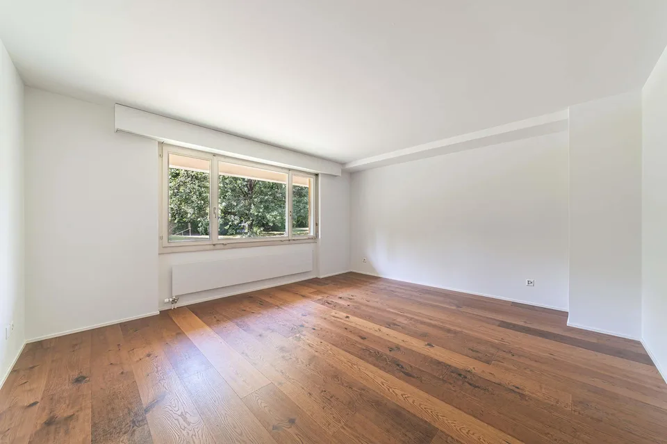 Traumhafte Terrassenwohnung mit unverbaubarer Sicht auf See und Berge – Foto 6 von 18