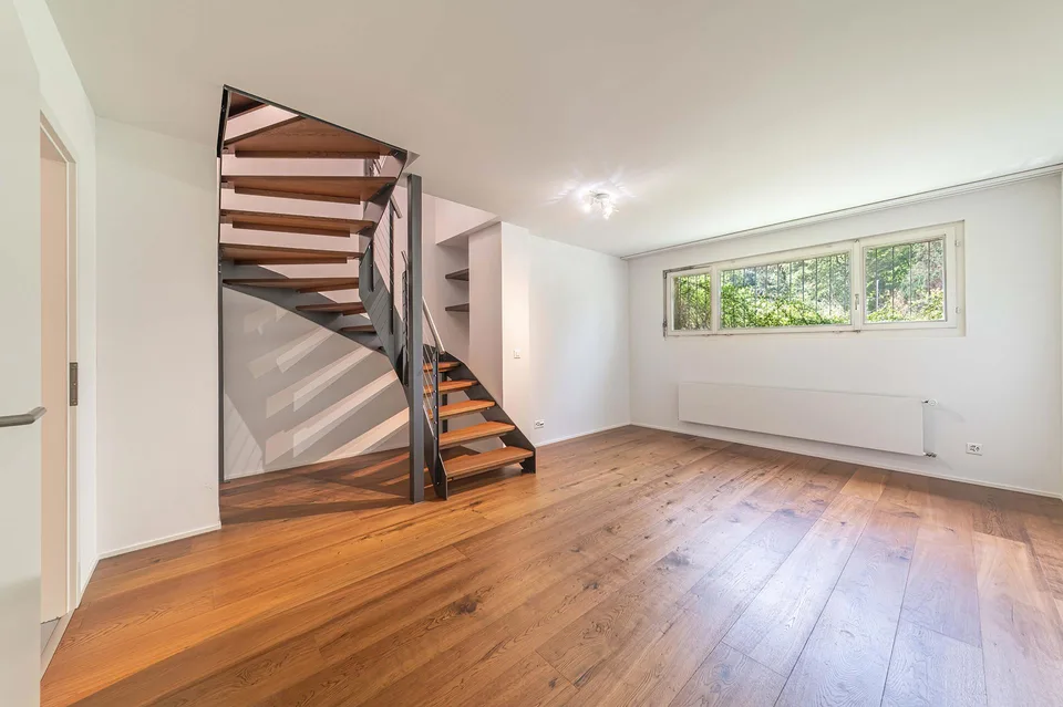 Traumhafte Terrassenwohnung mit unverbaubarer Sicht auf See und Berge – Foto 10 von 18