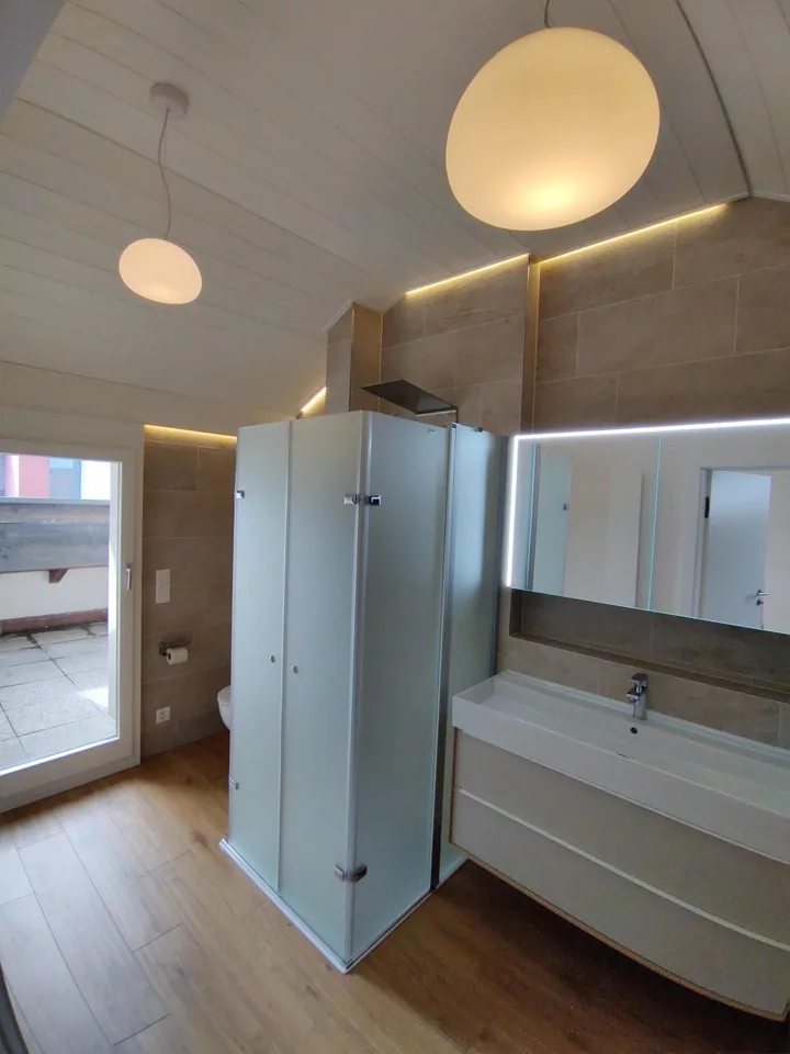Charmante 5.5-Zimmer-Maisonette-Wohnung in Udligenswil – Foto 5 von 6