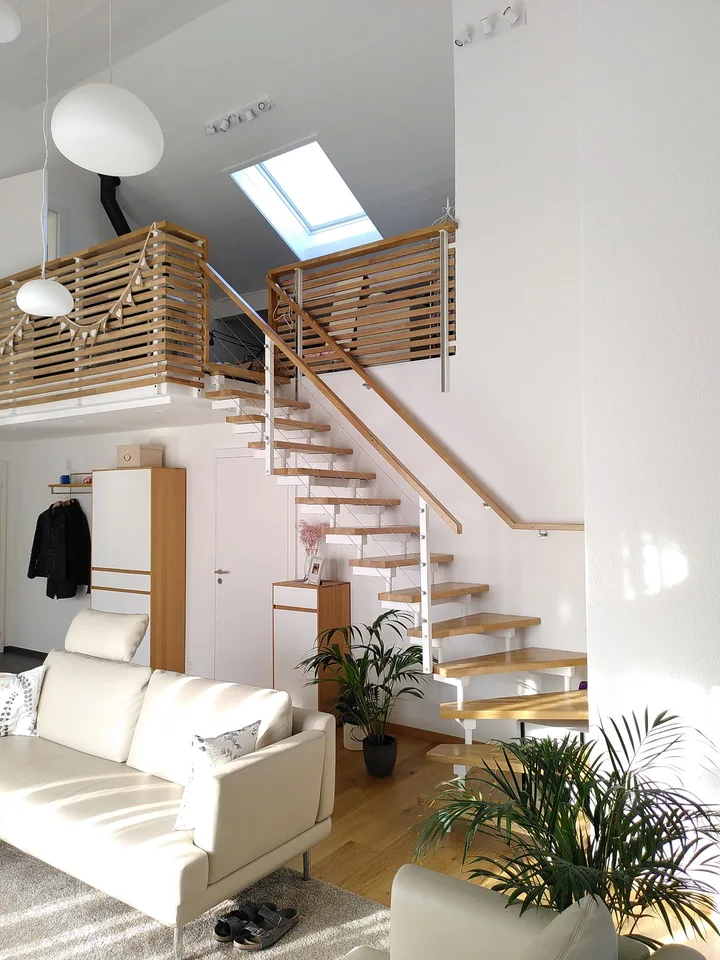 Charmante 5.5-Zimmer-Maisonette-Wohnung in Udligenswil – Foto 2 von 6