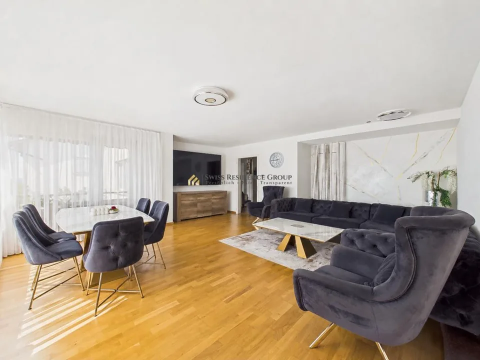 Wohnen mit Weitsicht: 7.5-Zimmer Einfamilienhaus mit Pool und grossem Garten – Foto 2 von 14