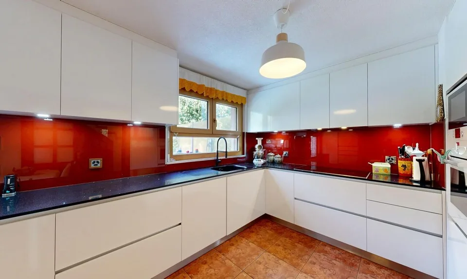 Freistehende Villa in Vernayaz – modulare Räume, grüne Außenbereiche – Foto 4 von 11