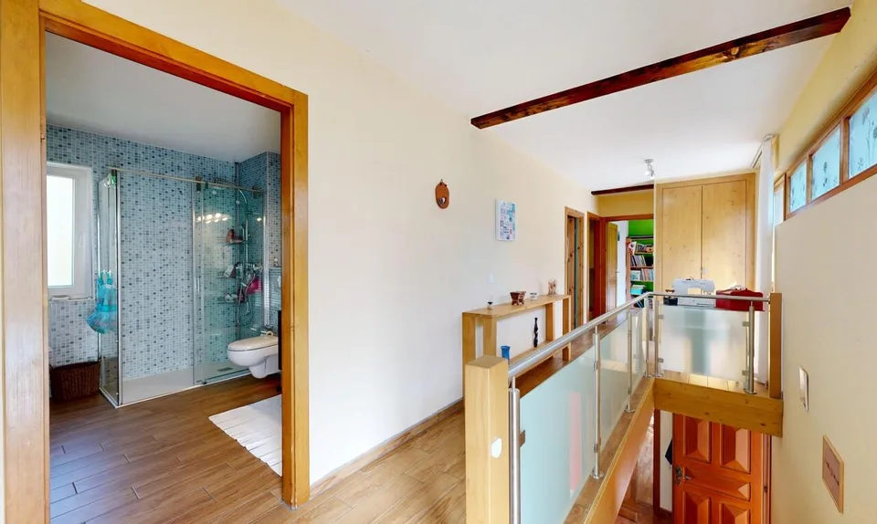 Freistehende Villa in Vernayaz – modulare Räume, grüne Außenbereiche – Foto 10 von 11