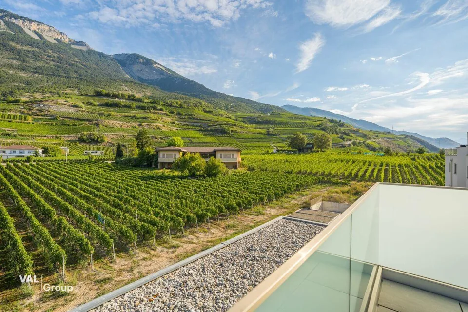 Moderno appartamento duplex attico con panorama montano