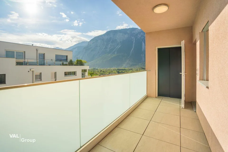 Moderno appartamento duplex attico con panorama montano