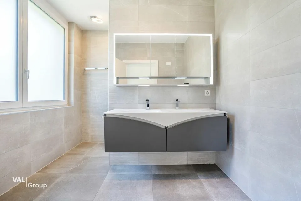 Moderno appartamento duplex attico con panorama montano