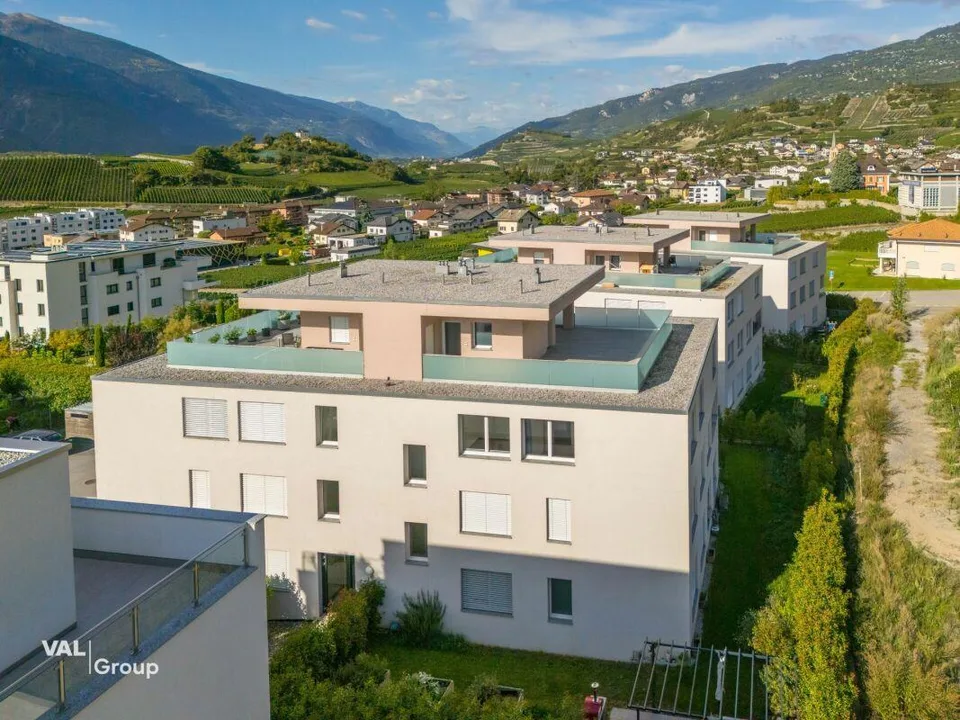 Moderno appartamento duplex attico con panorama montano