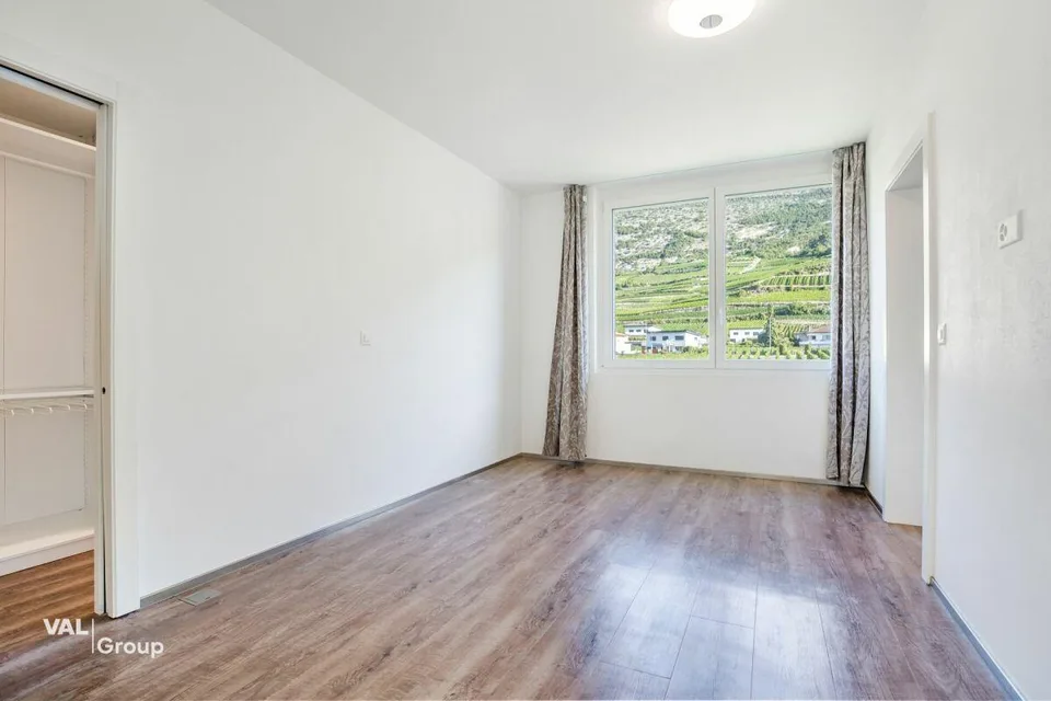 Moderno appartamento duplex attico con panorama montano
