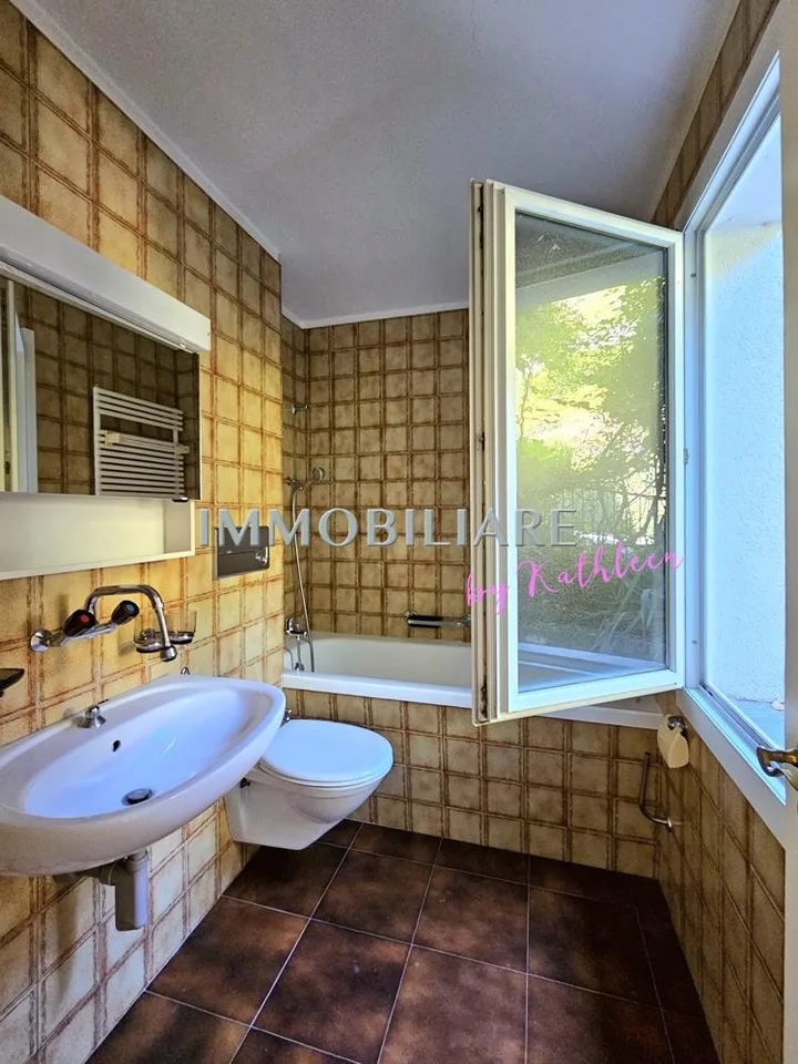Appartamento nel Villa nel primo piano con bella terrazza e vista lago