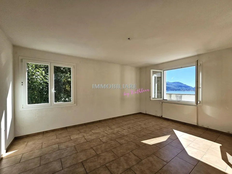 Appartamento nel Villa nel primo piano con bella terrazza e vista lago