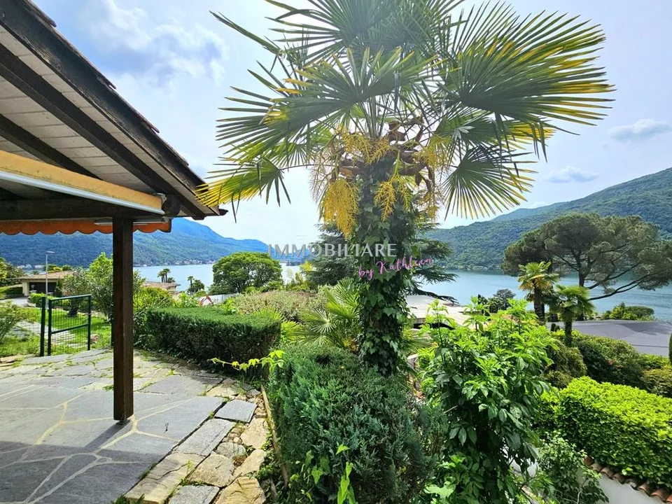 Wohnung in Villa: Erdgeschoss mit Garten, Terrasse und Seeblick