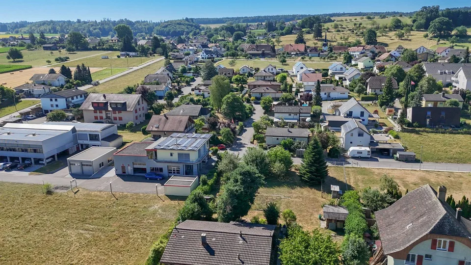 878 m² Bauland für Ihre Wohnideen in Leuzigen – Foto 4 von 7