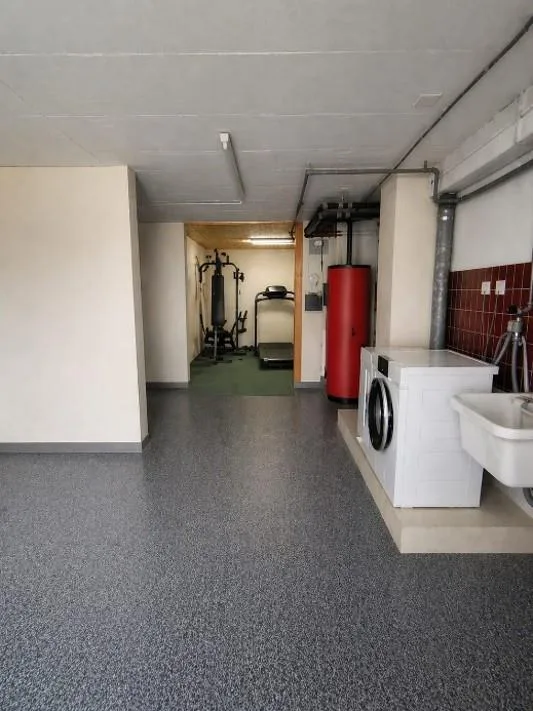 Habiter avec une vue dégagée – spacieuse maison unifamiliale à Kehrsatz – photo 24 sur 27