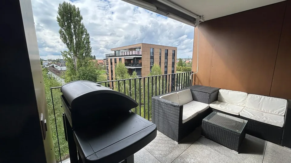 Moderne 2.5-Zimmerwohnung mit grosszügigem Balkon