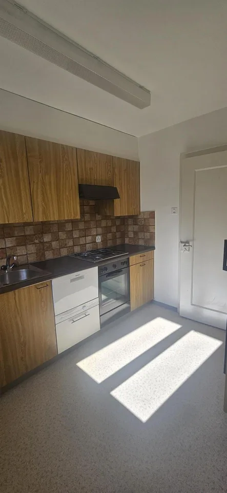 befristete 2.5 Zimmerwohnung in Winterthur – Foto 3 von 9
