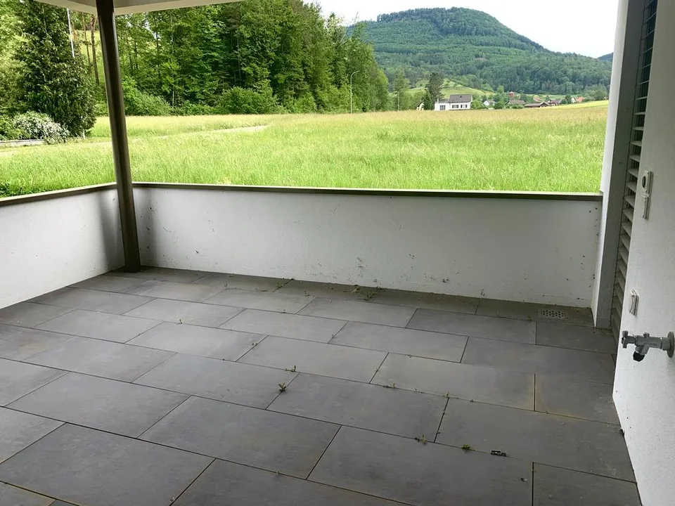MODERNE WOHNUNG AN IDYLISCHER LAGE
