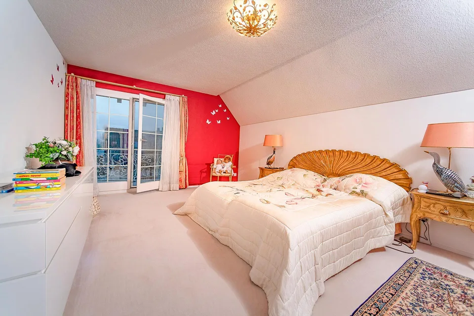 Hochwertige Landhausvilla in eindrucksvoller Kulisse – Foto 7 von 12