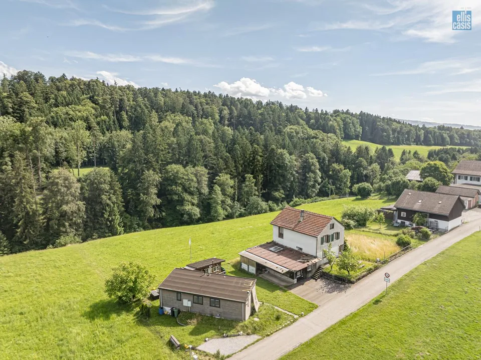 Sanierungsbedürftiges Wohnhaus mit grosser Ausnützungsreserve oder ... – Foto 4 von 10