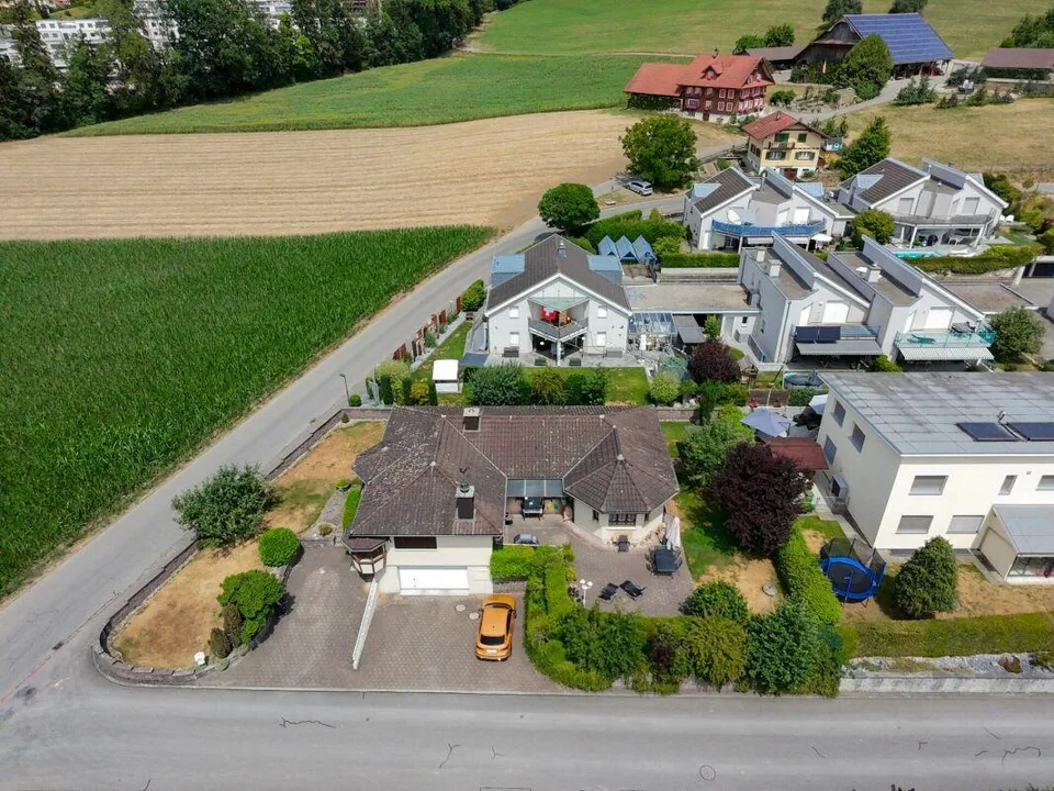 Originells 5.5-Zemmer-Huus met vöune Möglechkeite (Verchouf em Biet... – foto 4 di 12