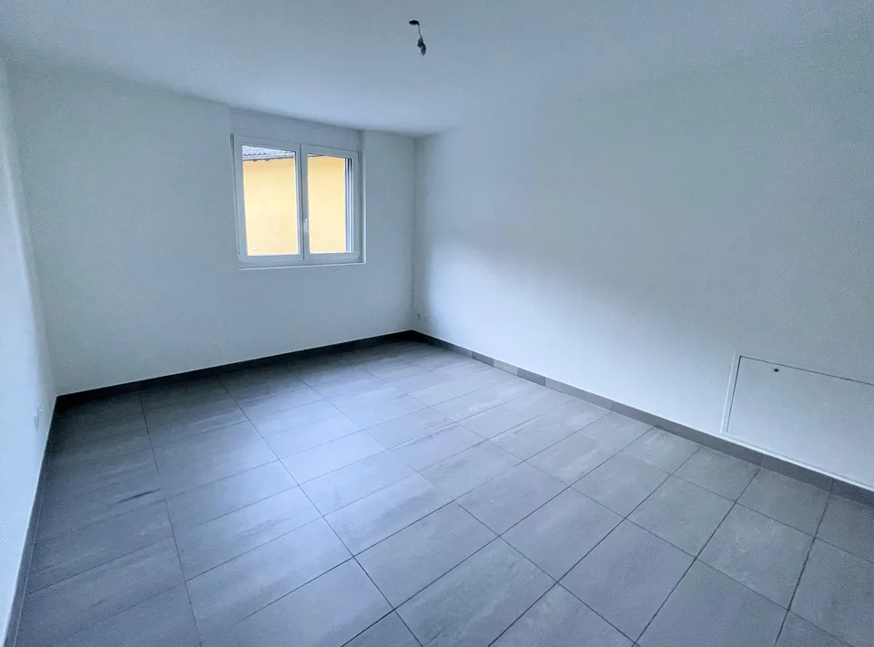 Appartamento con terrazza in zona tranquilla – Foto 13 von 18
