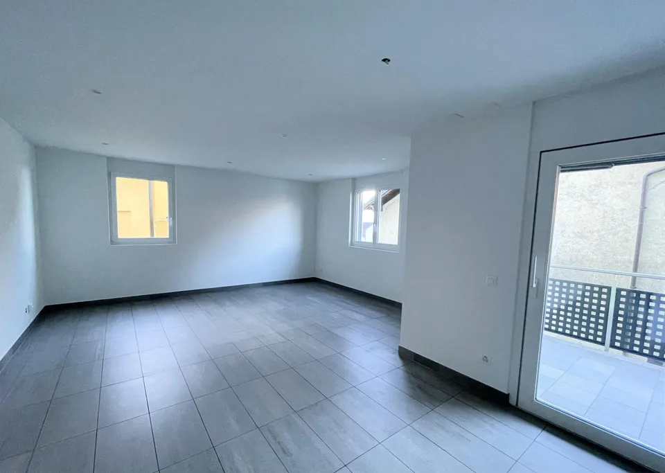 Appartamento con terrazza in zona tranquilla – Foto 8 von 18