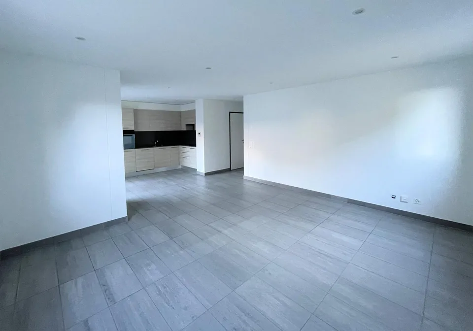 Appartamento con terrazza in zona tranquilla – Foto 9 von 18
