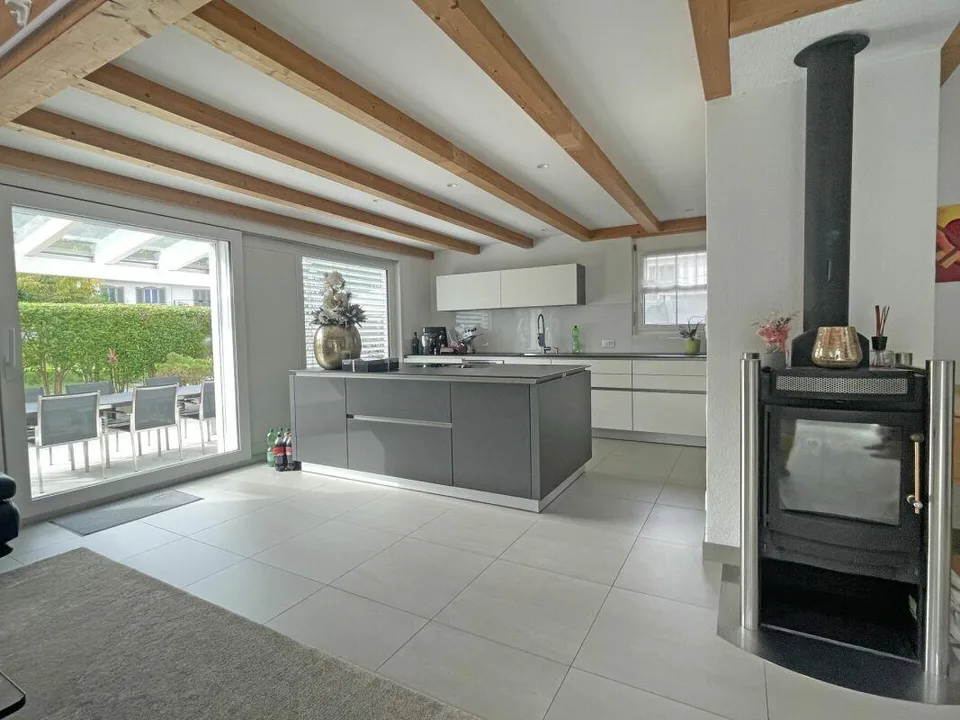 Maison moderne pour deux générations dans un endroit attrayant et adapté aux enfants – photo 5 sur 17