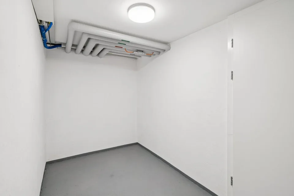 Büroräume mit Privateingang per sofort zu vermieten – Foto 5 von 6