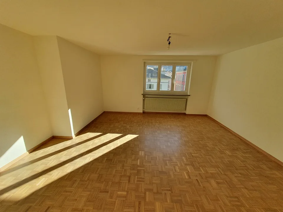 3-Zimmer Dachwohnung im Stadtzentrum – Foto 4 von 11