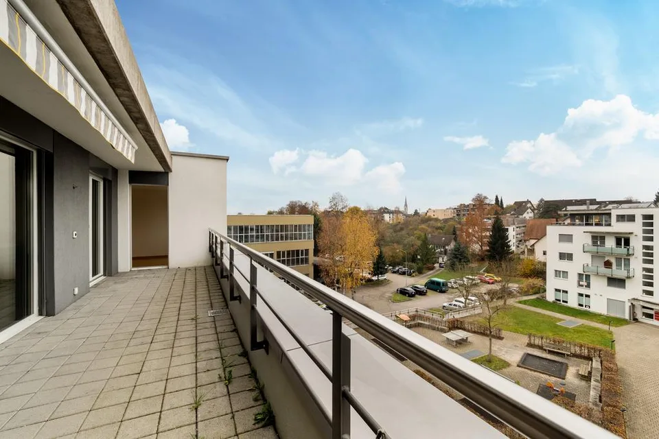 3.5-Zimmer-Attikawohnung mit grosszügiger Terrasse in Bülach