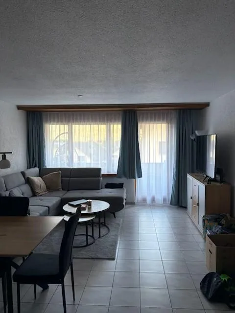 Grosszügige 2.5-Zi-Whg mit Balkon zu vermieten