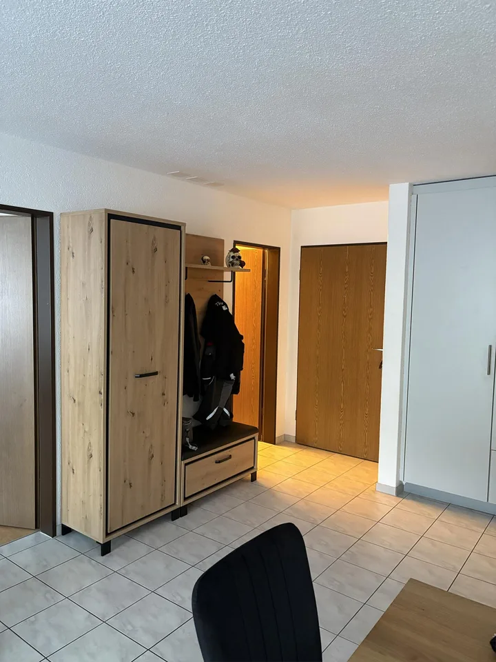 Grosszügige 2.5-Zi-Whg mit Balkon zu vermieten