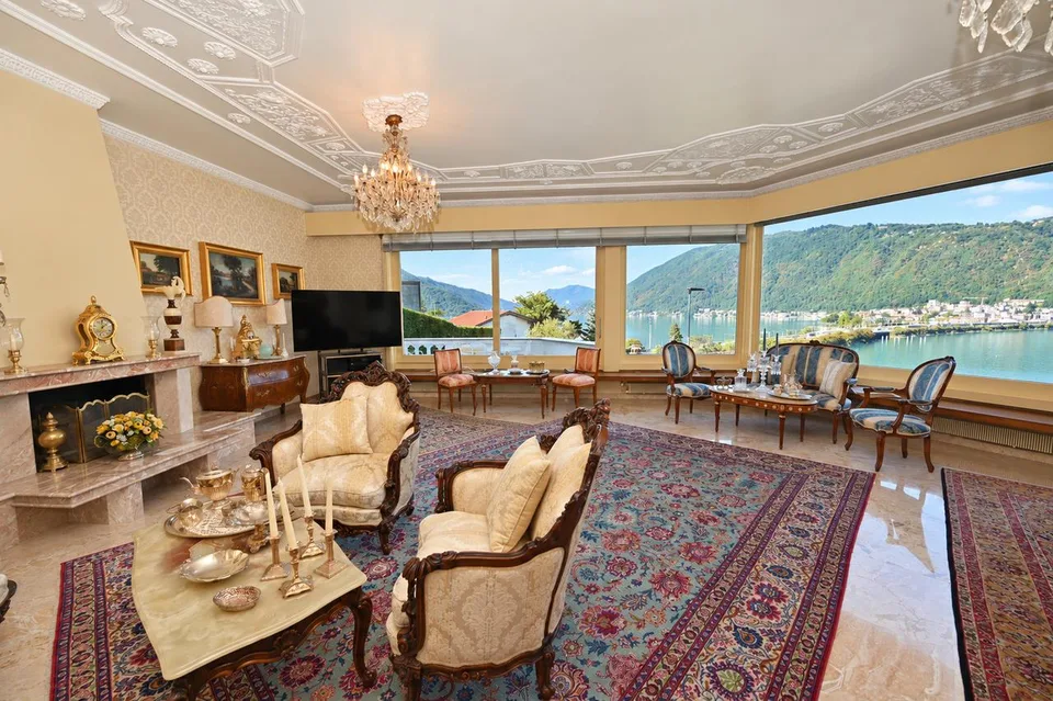 Elegante Villa di Lusso con Vista Lago e Piscina Riscaldata – photo 6 sur 30