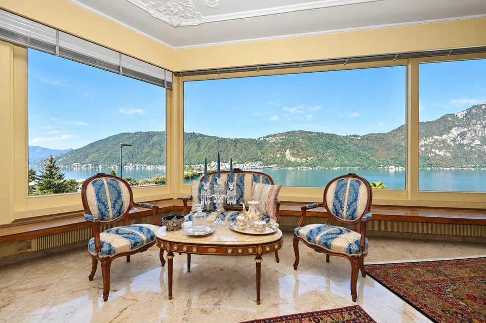 Elegante Villa di Lusso con Vista Lago e Piscina Riscaldata – photo 5 sur 30