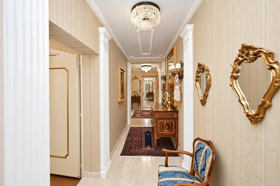 Elegante Villa di Lusso con Vista Lago e Piscina Riscaldata – photo 27 sur 30