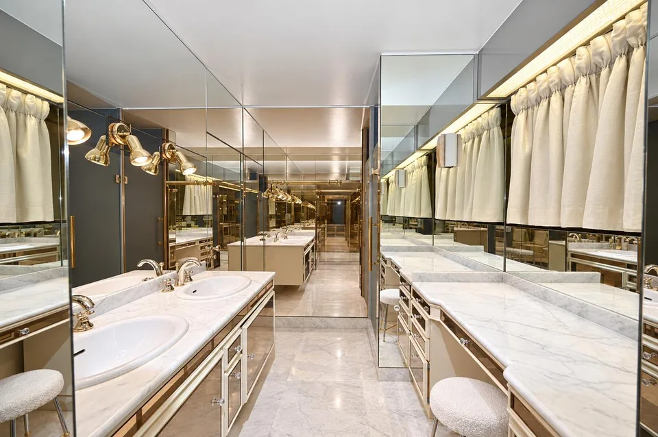 Elegante Villa di Lusso con Vista Lago e Piscina Riscaldata – photo 22 sur 30