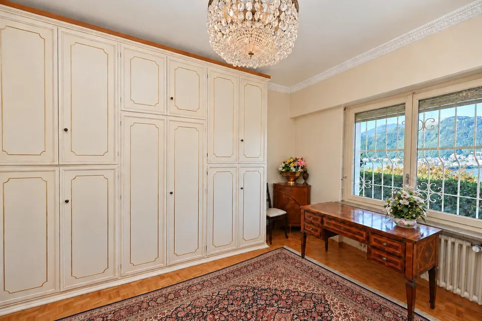 Elegante Villa di Lusso con Vista Lago e Piscina Riscaldata – photo 24 sur 30