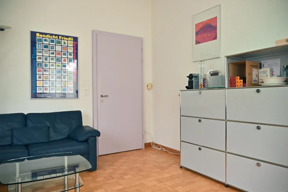Drei verschieden grosse Praxis- oder Büroräume zu vermieten – Foto 7 von 7