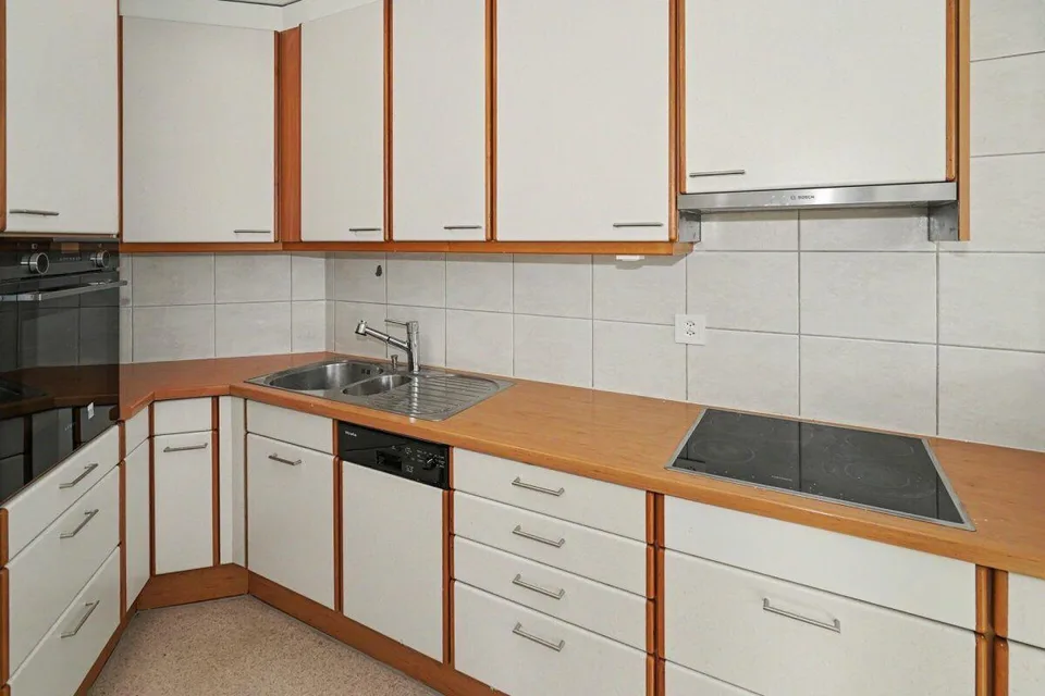 Helle, modernisierte 3.5-Zimmerwohnung in Reinach