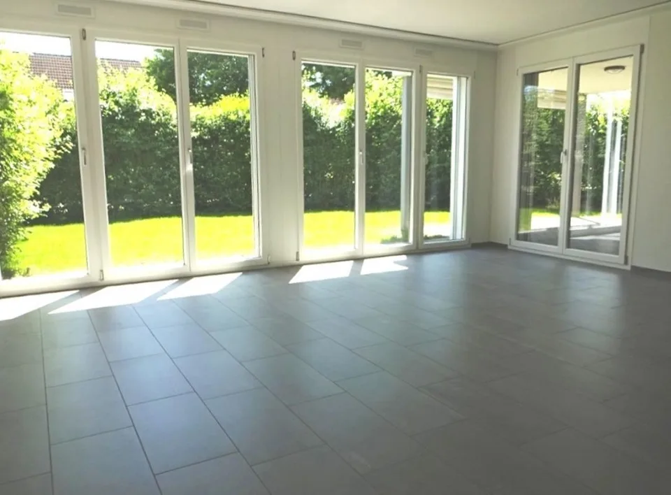 Helle Wohnung mit grosszügigem Gartensitzplatz