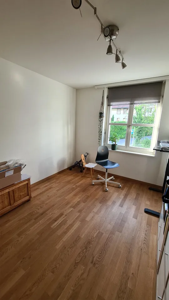 4.5 Zimmerwohnung an zentraler Lage zu vermieten