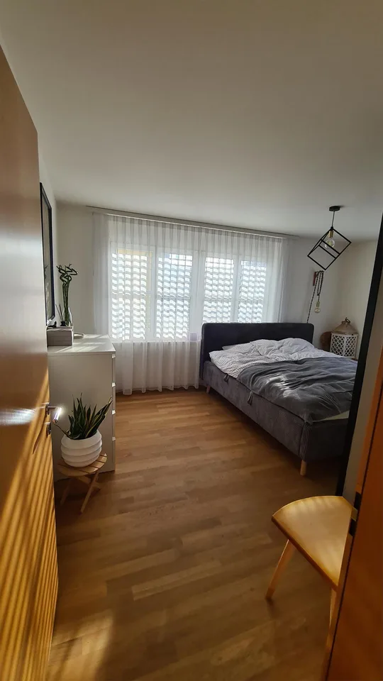 4.5 Zimmerwohnung an zentraler Lage zu vermieten