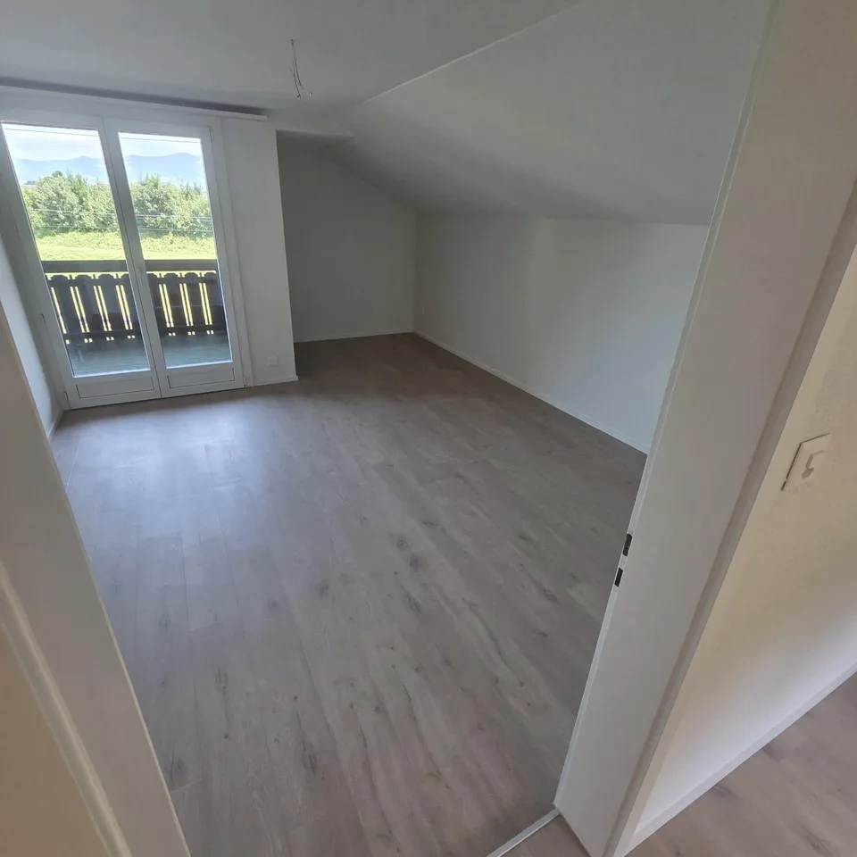 Moderne 3.5-Zimmer-Wohnung mit Weitblick - Erstbezug