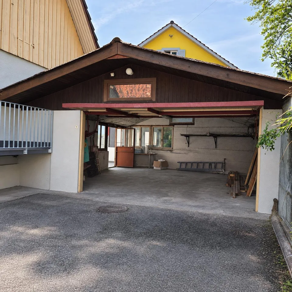 Moderne 3.5-Zimmer-Wohnung mit Weitblick - Erstbezug