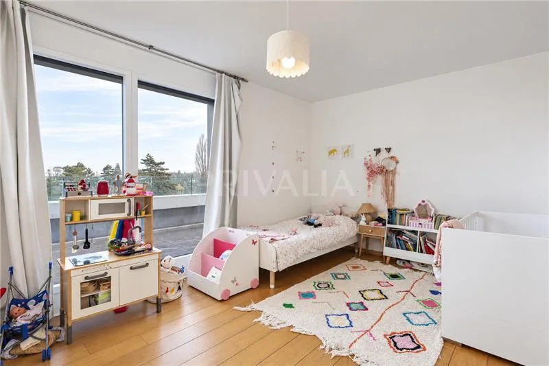 Magnifique attique contemporain avec terrasse