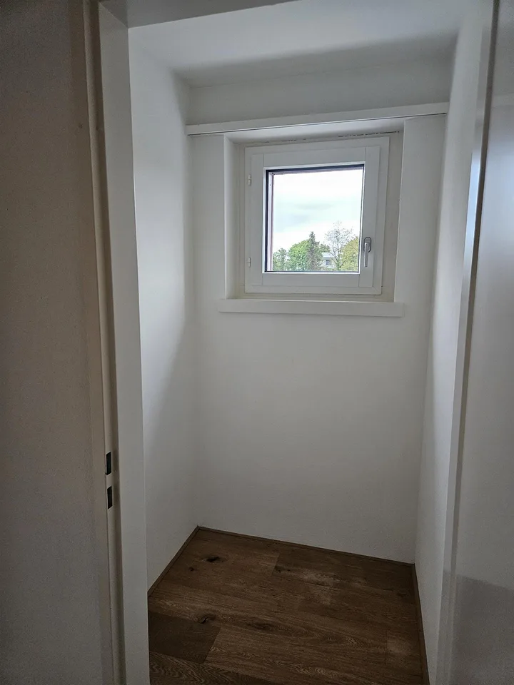 Bright 3.5-room apartment with balcony in Villigen – available immediately!