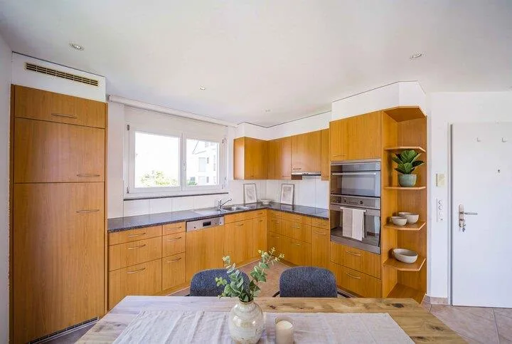 WOHNEN AUF ZWEI EBENEN - DACHMAISONETTE IN BASSERSDORF – Foto 3 von 8