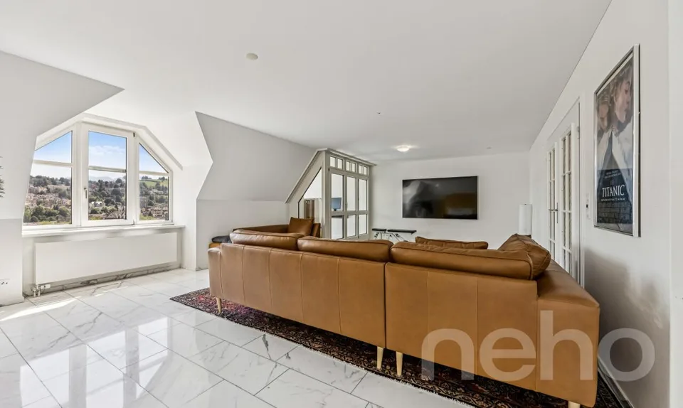 Where the view becomes everyday life - exclusive maisonette at Rosenberg – photo 3 of 11
