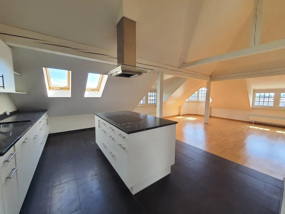 Moderne 3.5-Zimmer-Dachwohnung mit 157m2 im Fischermätterli – Foto 3 von 9